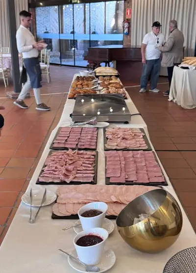 0 Salchichones en el desayuno w