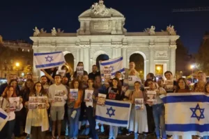 Colectivos judíos y asociaciones de amistad recordaron el 7-O en varias ciudades españolas
