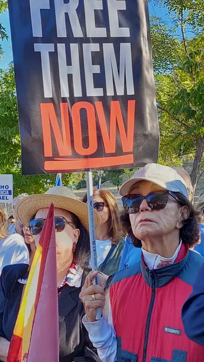 Los judíos madrileños piden poner fin al odio antisemita y contra Israel en el aniversario del 7-O 2 7 O Segundo aniversario acto recuerdo Madrid 1