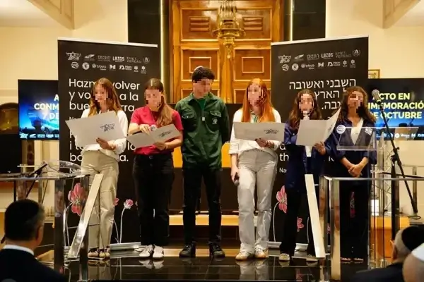 "La lucha contra el antisemitismo es una responsabilidad de toda la sociedad, no solo del pueblo judío"