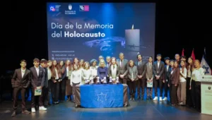 Alcobendas conmemora el Holocausto con 300 estudiantes y el testimonio de una superviviente