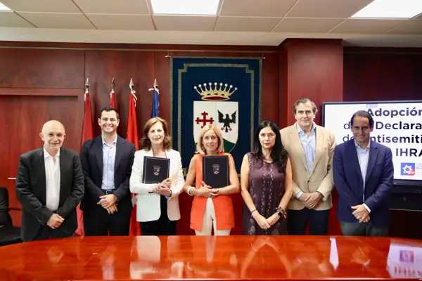 Alcobendas se suma a la lucha institucional contra el antisemitismo y se adhiere a la declaración de la IHRA