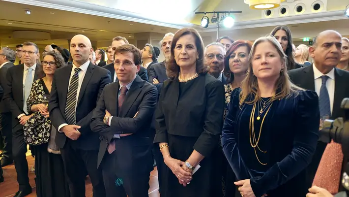 Almeida con Estrella Erlich y Cohn