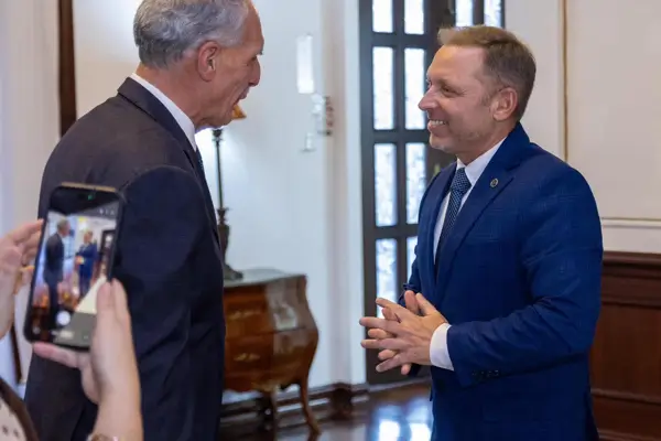 El nuevo presidente de Honduras, de origen palestino, fortalece la lucha internacional contra el antisemitismo 1 Asfura presidente de Honduras 1