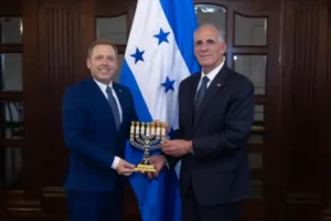 El nuevo presidente de Honduras, de origen palestino, fortalece la lucha internacional contra el antisemitismo