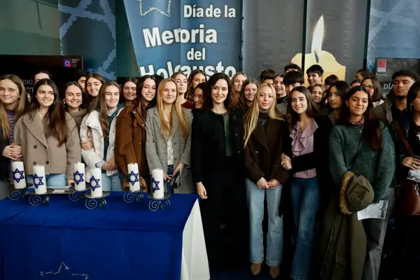 Ayuso Dia del Holocausto 1