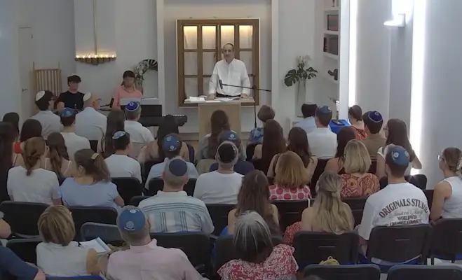 Solidaridad comunitaria con los israelíes varados en Madrid 1 Bet El 0 W