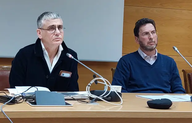 Bruno Chaouat y Alejandro Baer durante la conferencia