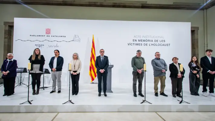 Cataluña y Valencia recuerdan el Holocausto con un llamado institucional a no ser indiferentes ante el odio 2 Cataluna Acto Dia del Holocausto 2026 1
