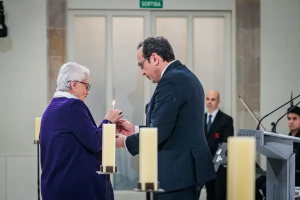 Cataluña y Valencia recuerdan el Holocausto con un llamado institucional a no ser indiferentes ante el odio 3 Cataluna Acto Dia del Holocausto 2026 2