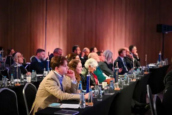 Europa debe declarar seis meses de emergencia para frenar el antisemitismo, advierte el presidente de EJA 3 Cracovia EJA 2