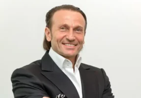 Hatchwell: Sánchez usa a Israel como chivo expiatorio para distraer de sus problemas políticos