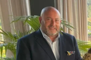 Un repaso institucional con demasiadas omisiones