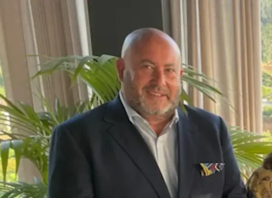 FCJE pide a Vueling explicar el desalojo de los adolescentes del avión a París