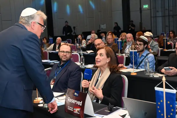 La presidenta de la CJM galardonada con el Premio Reina Esther de la EJA en una gala de líderes judíos europeos 4 Estrella Bengio y Jonny Gould