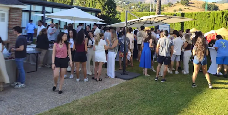 Jóvenes judíos celebran este fin de semana su FEJJETÓN 2025 2 Fejjeton 2025 Almuerzo w