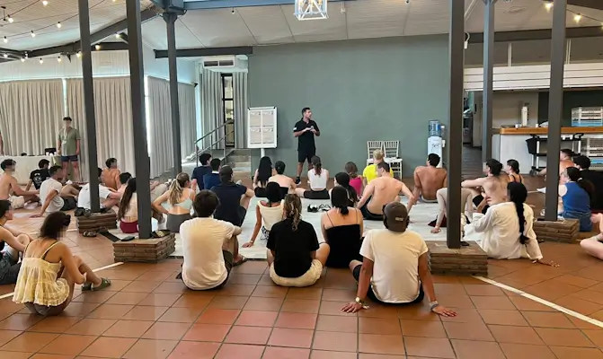 Jóvenes judíos celebran este fin de semana su FEJJETÓN 2025 1 Fejjeton 2025 Clases krav maga w