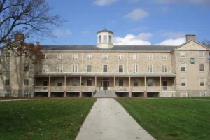Inicio 8 La presidenta del Haverford College se disculpa ante los estudiantes judíos: "Fallamos"