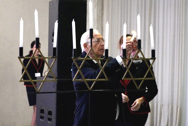 Melilla, la "Judería Viva" de España, festeja la Janucá en un acto público con autoridades