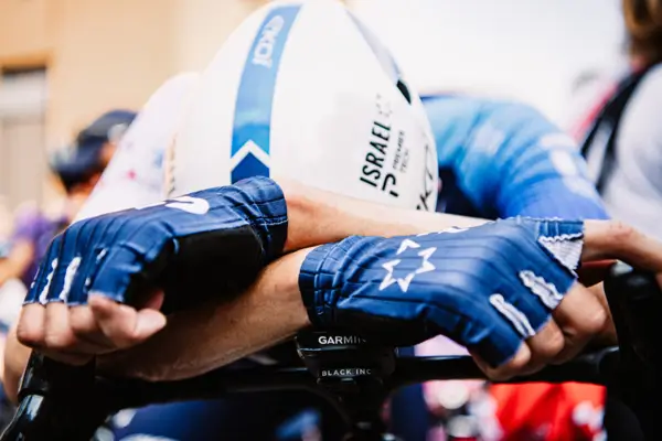"Era una contrarreloj, los ciclistas llegaron a 70 km/hora, pudo haber una catástrofe" 1 Israel Premier Tech Ciclismo 2