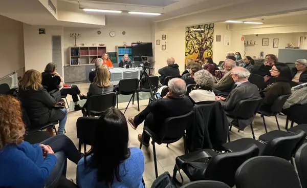 La periodista Lydia Ramis presentó su libro "Estación de Francia" en la comunidad ATID de Barcelona 2 Lydia Ramis 1