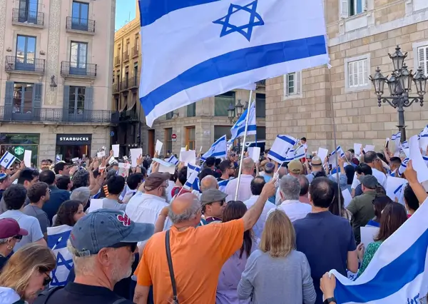 JCall, la "otra voz judía" que desafía a la mayoría comunitaria en España con su discurso de izquierdas y crítica a Israel 12 Manifestacion pro israeli en Barcelona junio 2024