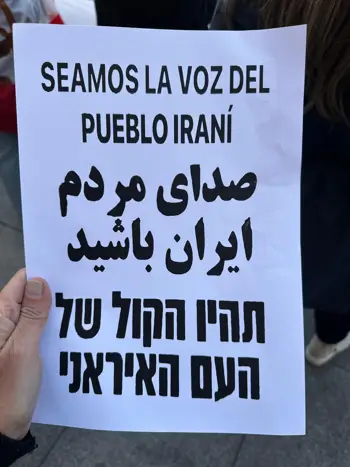 Apoyo de CELCA a la manifestación de Mujeres Libres de Irán en Madrid, en solidaridad con el pueblo iraní 3 Manifestaion Iran CELCA 3