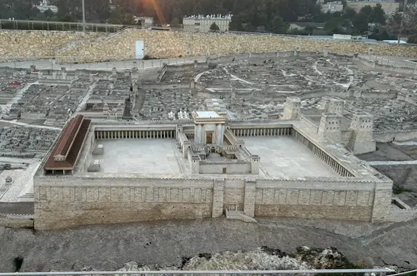 El "Kotel": testigo herodiano del verdadero santuario en el Monte del Templo 2 El "Kotel": testigo herodiano del verdadero santuario en el Monte del Templo