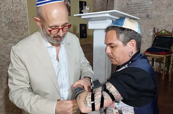 Jimmy Barnatán,<br>bar mitzvá a los 42 años 1 Mario Stofenmacher Jimmy Bernatan