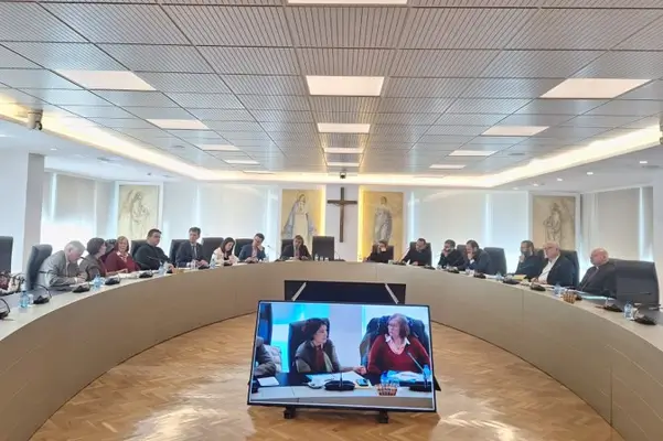 La FCJE participó en la Mesa de diálogo interreligioso de las entidades cristianas