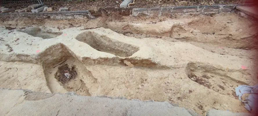 Emergen 39 tumbas del antiguo cementerio judío de Montjuïc en Barcelona 2 Montjuic 2