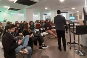 Olami lanza JBIZ en España, una plataforma para conectar talento joven con emprendimiento y empleo