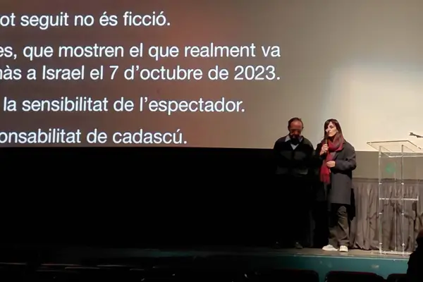 Ripoll acogió la proyección de un documental en catalán sobre la masacre del 7 de octubre
