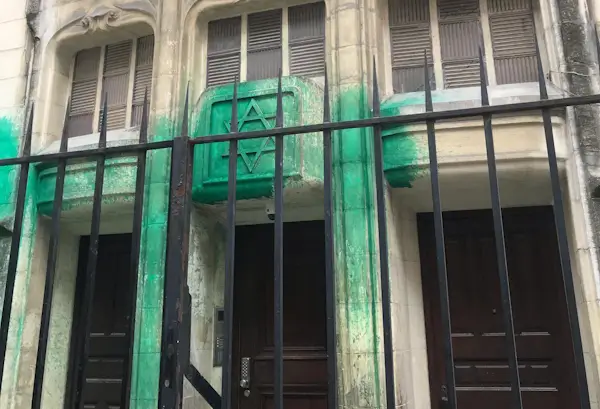 La Asamblea Francesa asciende a Alfred Dreyfus a general de brigada 1 Ataque antisemita en París, 31.5.25