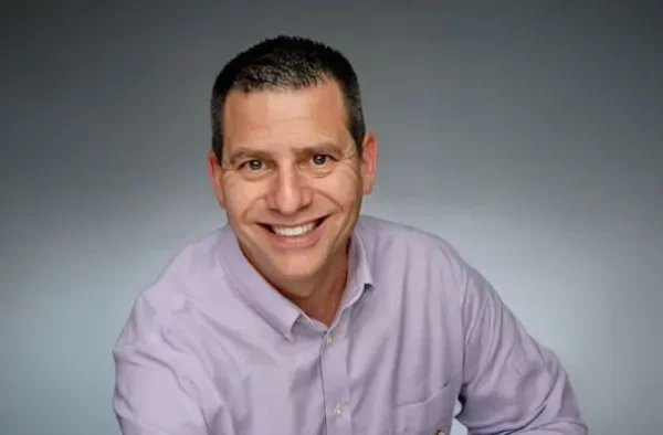 Peter Kash presenta en Madrid "La medicina en la Biblia"