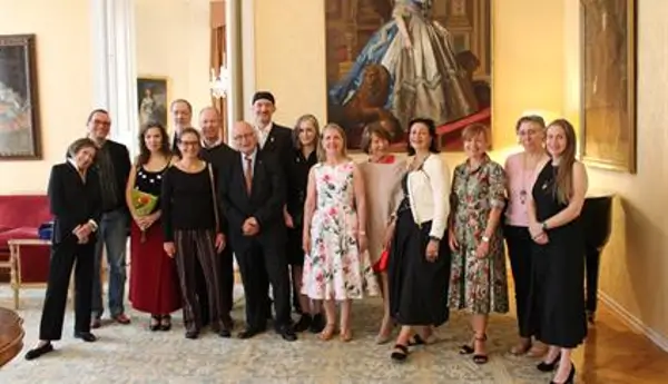 Peter René Pérez, superviviente sefardí del Holocausto, recibe el pasaporte español en Viena 1 Peter Rene Perez 2