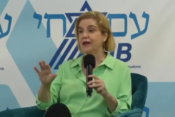 Admiten a trámite una denuncia contra la periodista Pilar Rahola por su defensa de Israel tras el 7-O