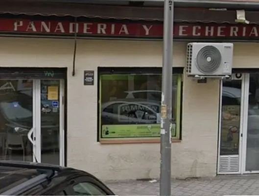 Foto de la entrada de la pizzería Rimón en Madrid