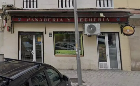 La Policía Nacional busca a un individuo de estética neonazi