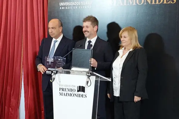 El Premio Maimónides reconoce a Ayuso su firme  postura frente al antisemitismo y por la libertad