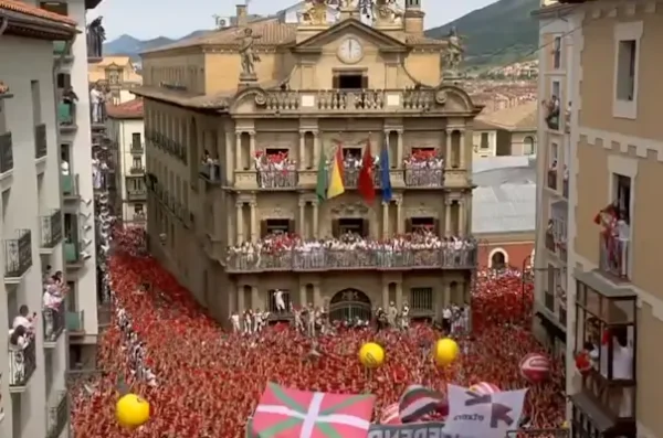 La Embajada de Israel repudia el activismo anti-israelí en el chupinazo de los Sanfermines