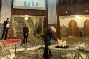 Andalucía conmemoró el Día del Holocausto en un acto en la Fundación Tres Culturas, boicoteado por la CJS