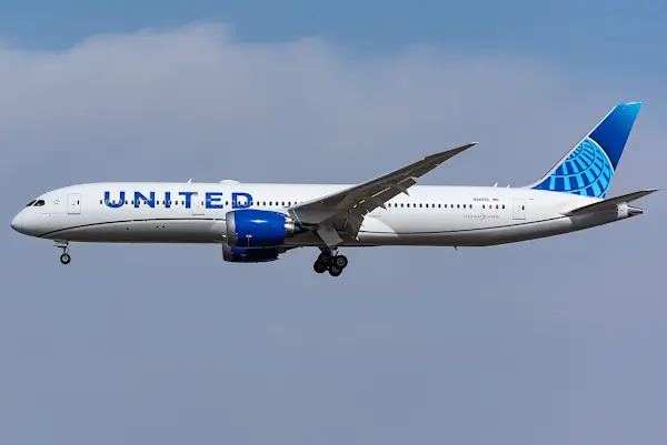 57 pasajeros demandan a United Airlines por antisemitismo