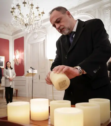 Cataluña y Valencia recuerdan el Holocausto con un llamado institucional a no ser indiferentes ante el odio 7 Valencia Dia del Holocausto David Gonzalez Ninerola