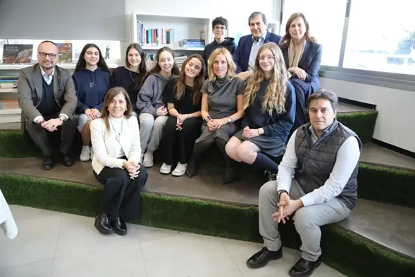 La alcaldesa de Alcobendas visitó el colegio judío de Madrid