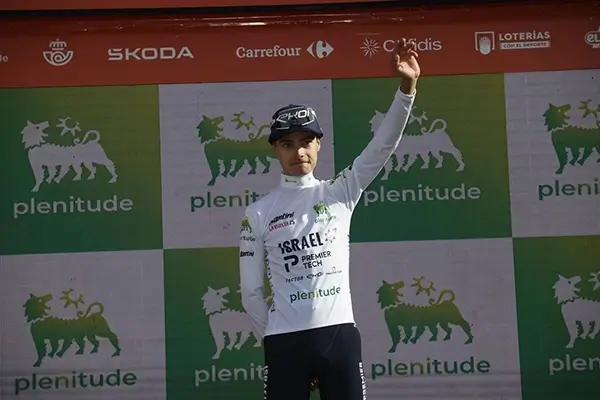 "Pensaba que el top-10 era posible, pero 5º y con el maillot blanco es un escenario perfecto"