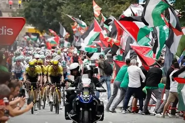 vuelta ciclista esp incidente4